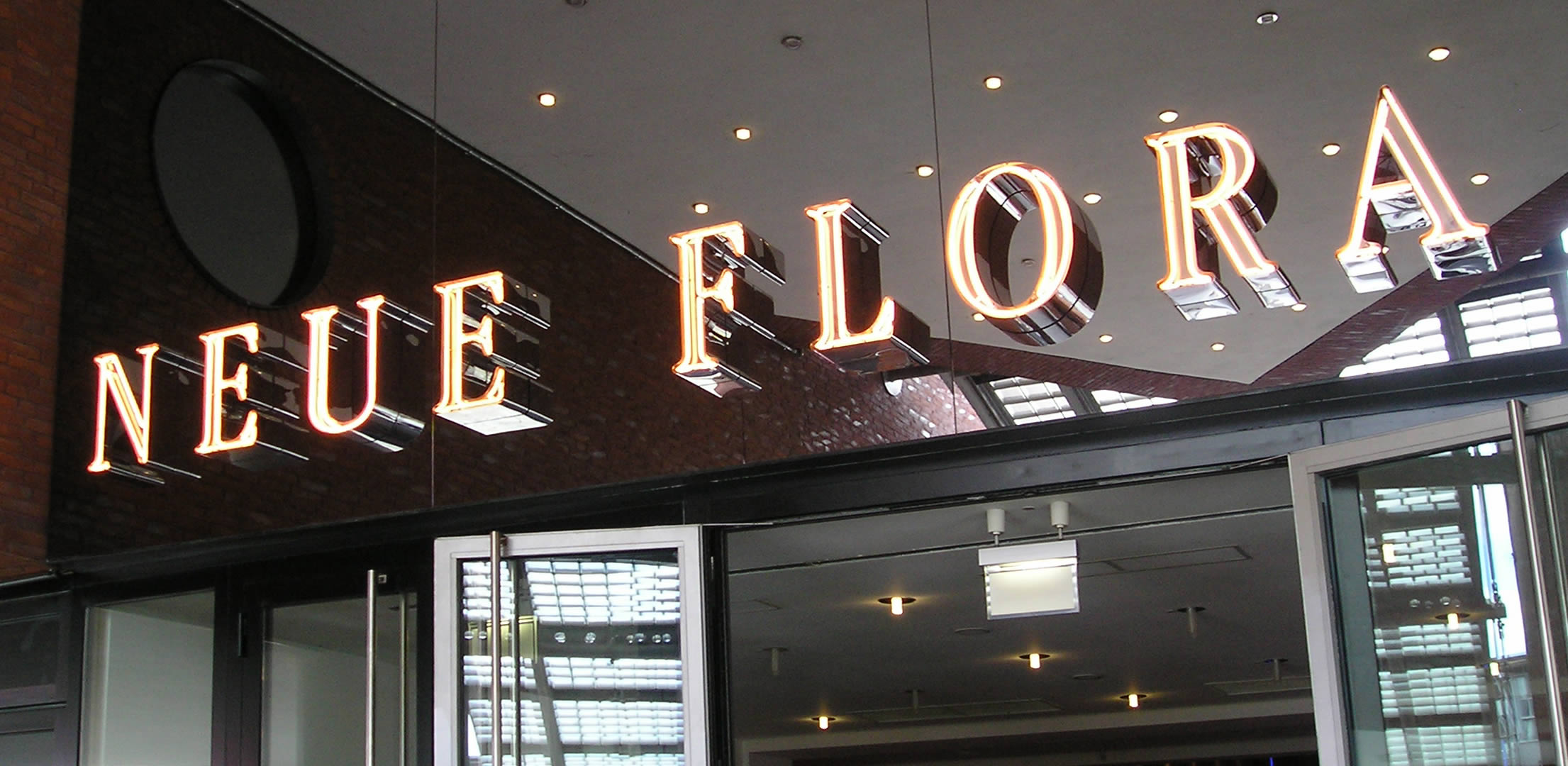 STAGE 1 NEUE FLORA Haupttreppe 1